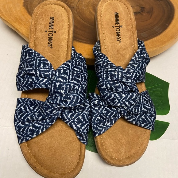 Minnetonka Knot Southwest Sandals - Picture 3 of 7